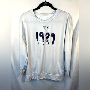 Taylor Swift 1989 Sweatshirt Size S